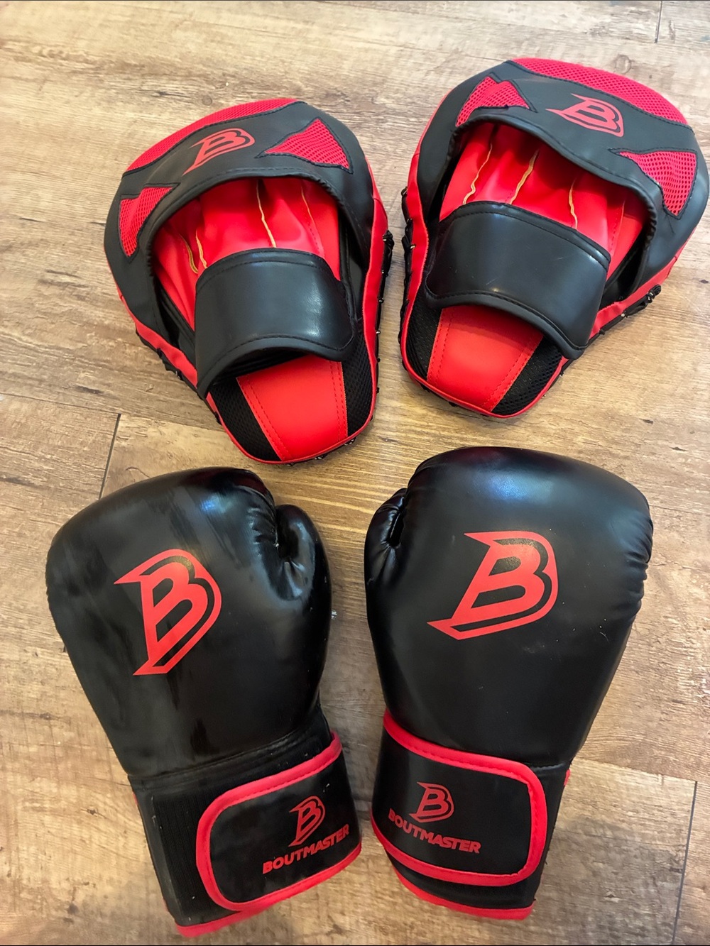 Kids Boxing Gloves and Focus Pads - Black & Red